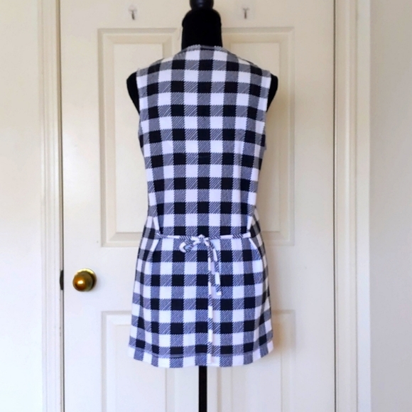 NWOT. METRO 212 Black and White plaid Long Vest with buttons and pockets. - Picture 2 of 5